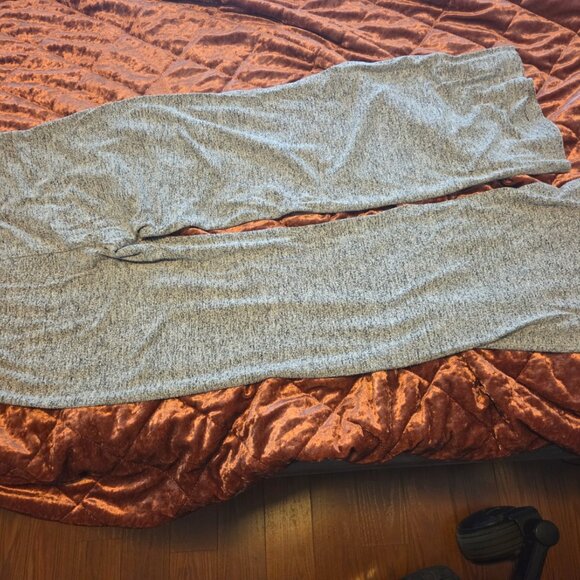 Wide-leg sweater pants - Picture 2 of 3